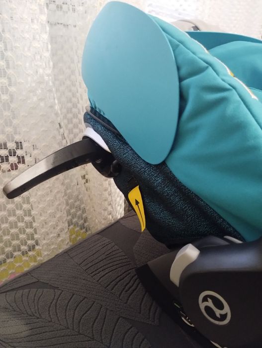 Cybex cloud z Platinum  i size бебешко кошче