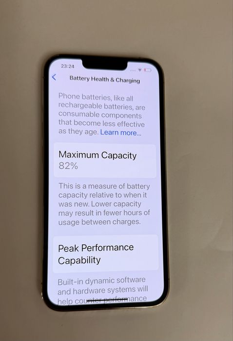 iPhone 13 Pro 128GB Gold – stare foarte bună, deblochat + sticlă protecție nouă