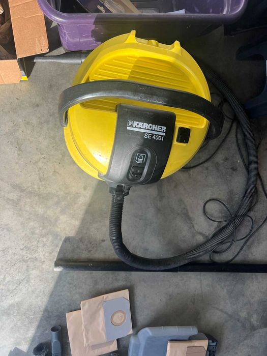 Прахосмукачка Karcher SE4001