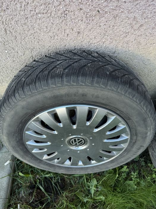 Jante tablă cu anvelope de iarnă