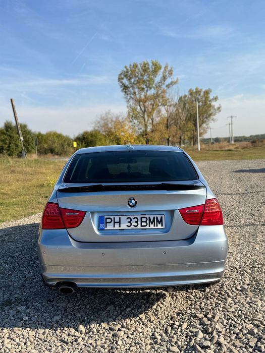 BMW Seria 3 0 — imagine 4
