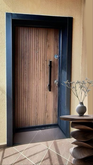 Входна врата с метална каса-Perge