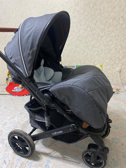 Продам прогулочную коляску