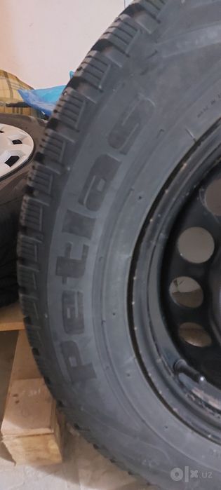 Зимние шины Petlas 195/60R15 (Турция) в  хорошем состоянии