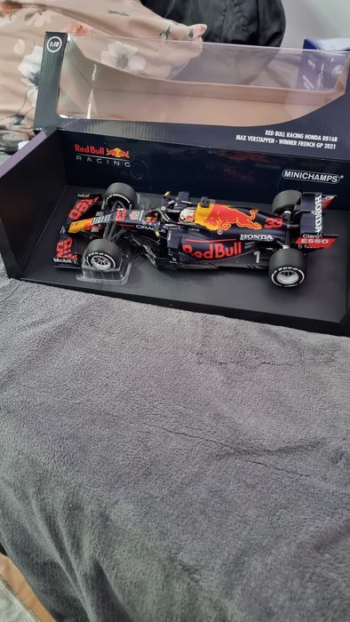 Red bull rb16b French gp Max Verstappen f1 2021 WC 1:18 minichamps