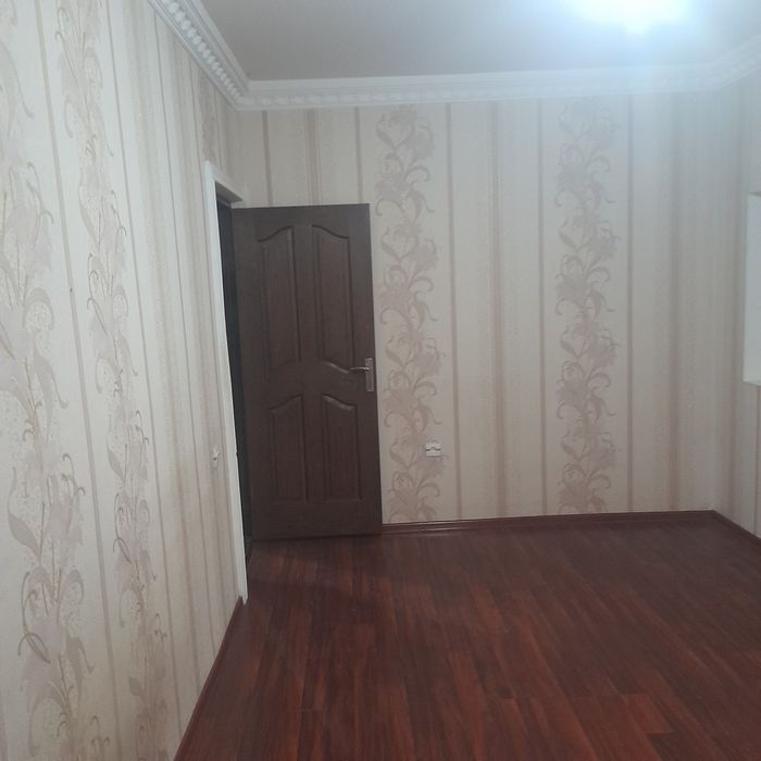 Аренда  коракамиш 1.хонали оилага берилади расмдаги уй пустой