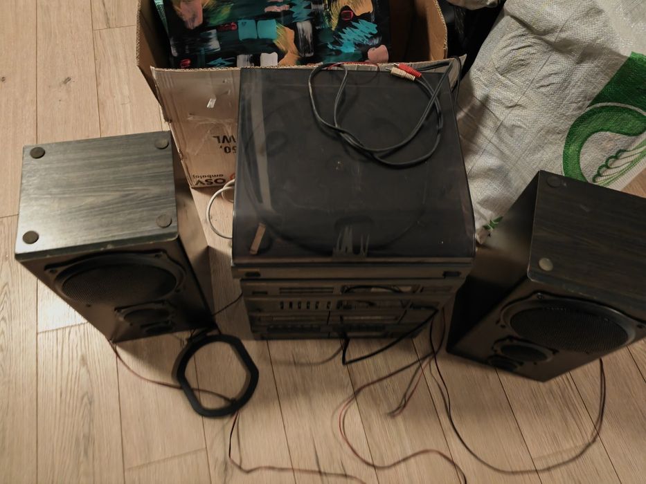 Vând combină muzicală Samsung