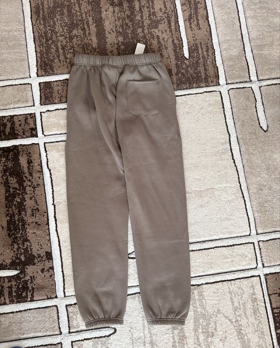 Pantaloni trening