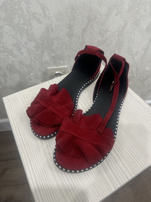 Босоножки летние