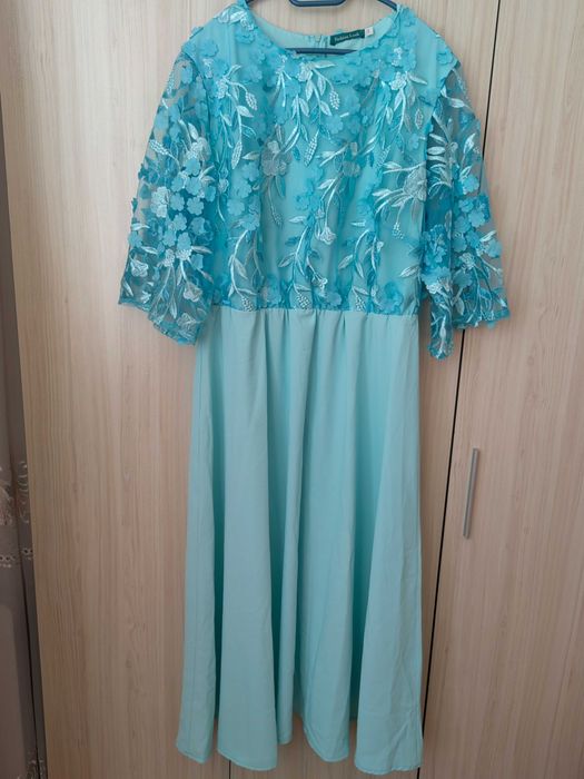 Дамска стилна рокля