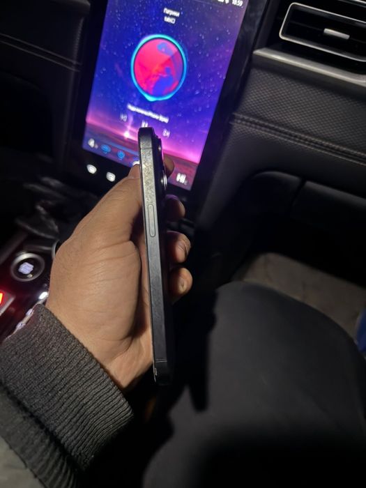 Айфон 15 про продам