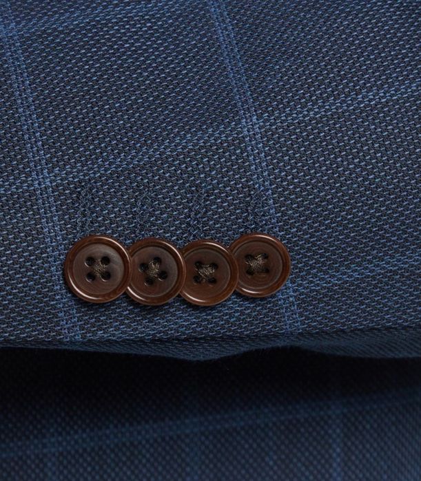 Чисто Нов мъжки Костюм Hilton