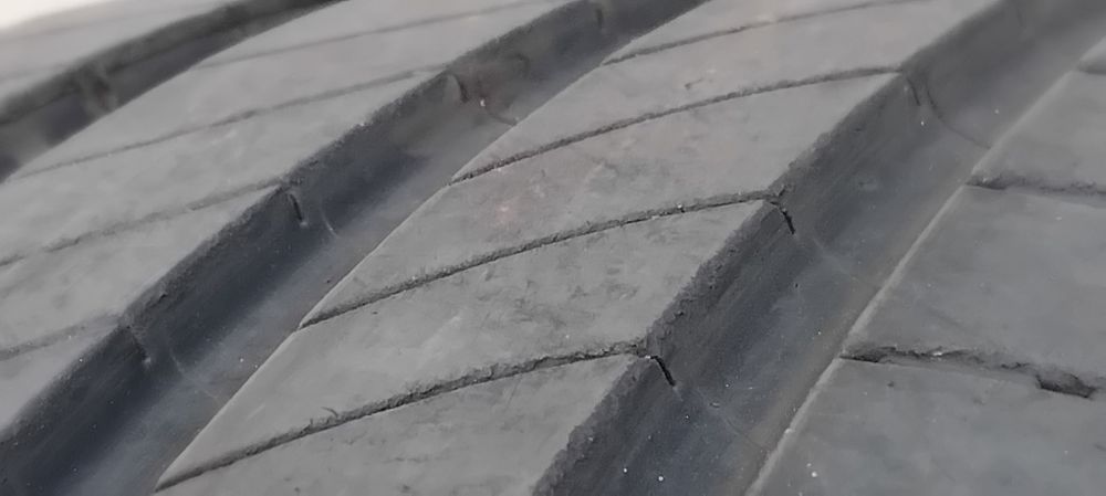 Гуми 205 60 16 Мишелин Michelin
2 броя. Нов внос. Не са нови! Цената е