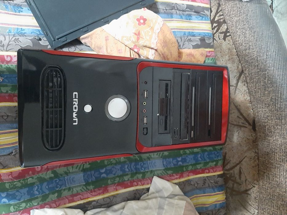 Продам старый комп материнка проц видео карта в корпусе .