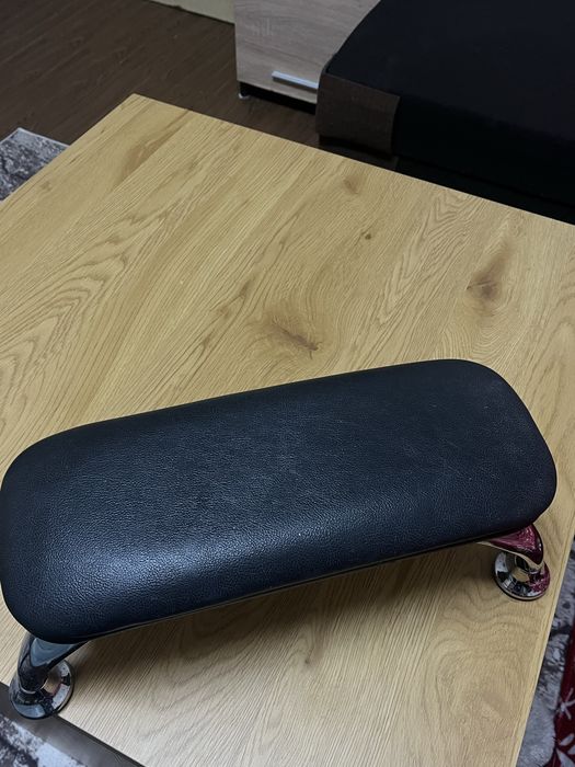 Скоч база pnb и кожена поставка за маникюр