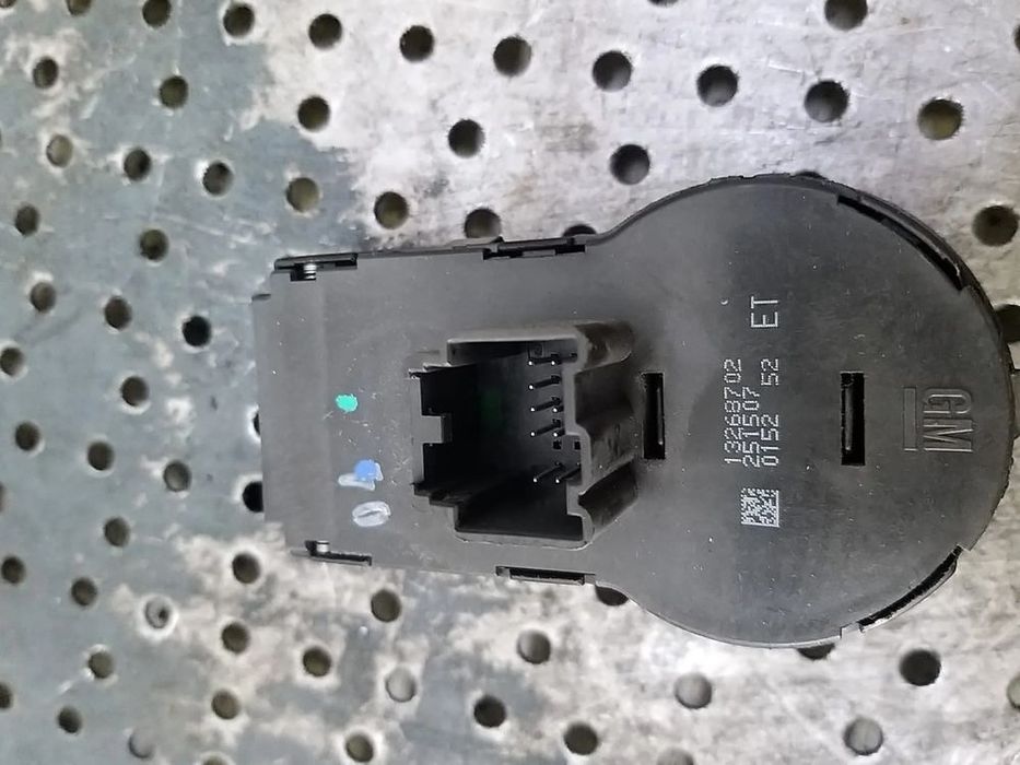 Bloc lumini opel astra j 13268702