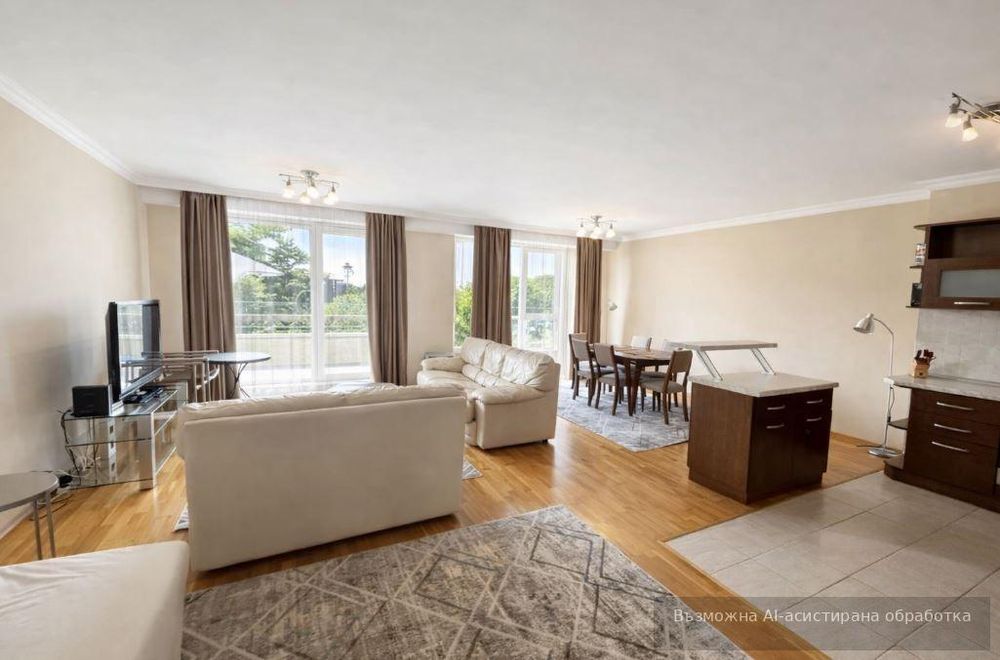 Дава се под наем Тристаен апартамент в к.к. Св.Св. Константин и Елена - 125 кв.м за 797.64 € - Снимка #1