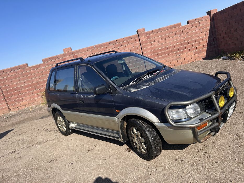 Mitsubishi RVR 2 л