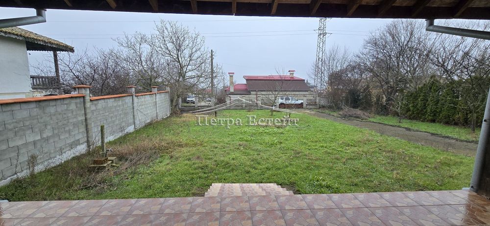 Къща в Варна, област-с.Здравец площ 192 цена 270000