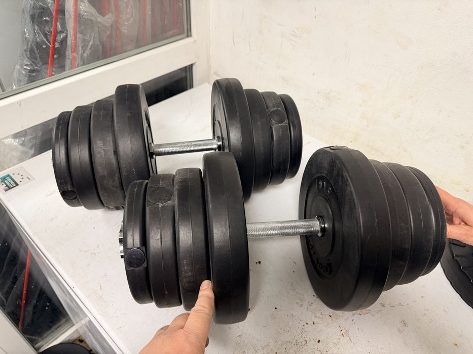 Gantere Reglabile noi set 50 kg. 2x25 kg=50 kg pret 370 lei