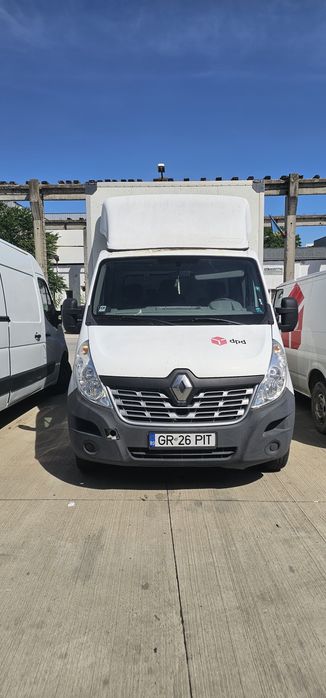 RENAULT 4 2015