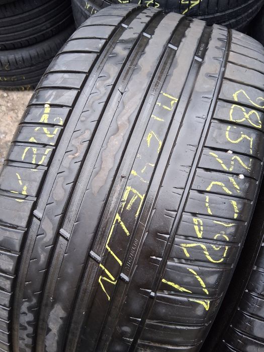 285 40 21 Michelin 2бр летни дот 2022г