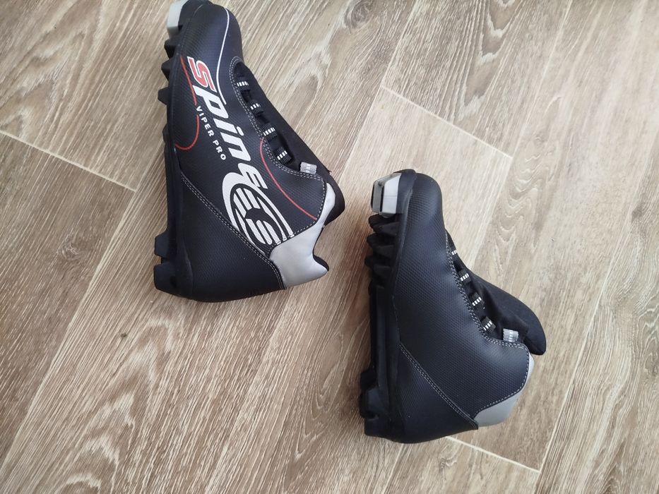 Лыжные детские ботинки 36 р.