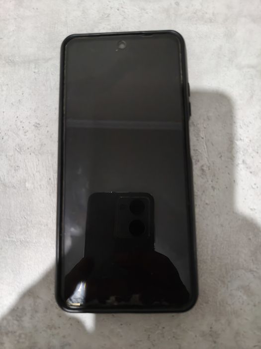 Продам смартфон Realme 12