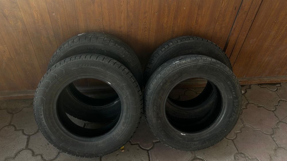 Продам резину 14 размер