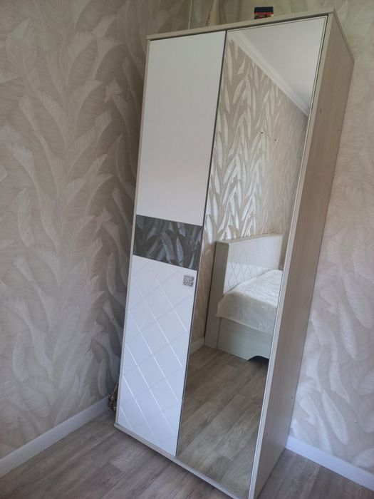 Продам спальный гарнитур