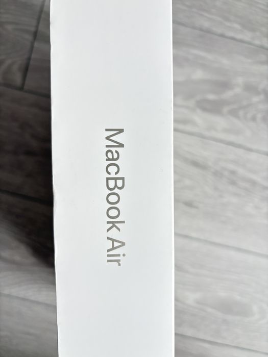 Vand MacBook air 13 , M5