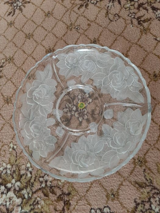 Продам двух ярусную вазу