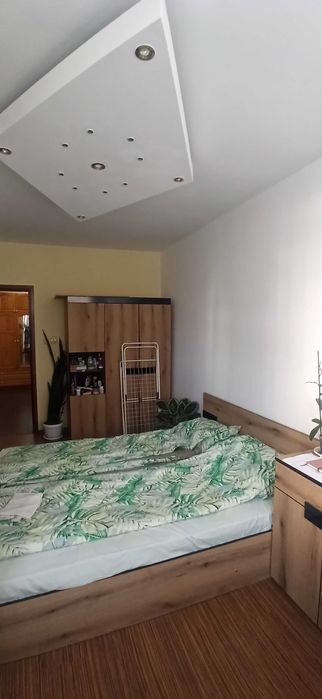 Двустаен апартамент + гараж кв. Редута