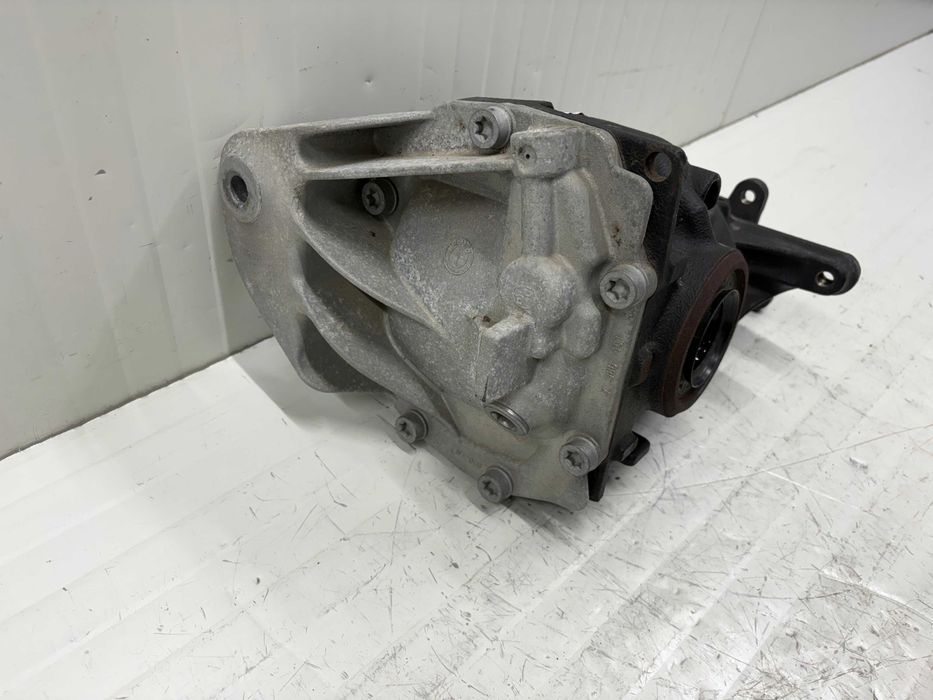 Заден диференциал БМВ Ф20 Ф22 Ф30 Ф32 Г20 Г22 Бензин Пред.число 2.81