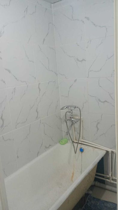 Продам 2 ком. квартиру по Строителей 22