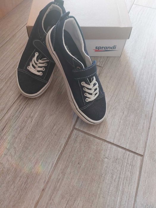 Детски спортни обувки Sprandi