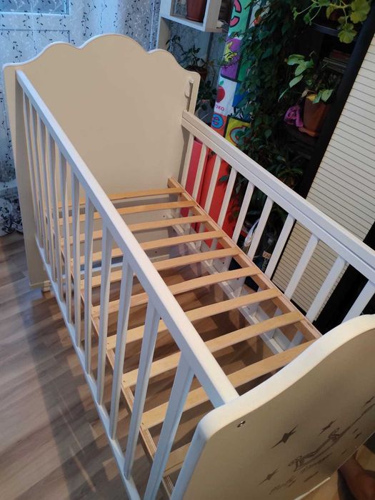 Детская кроватка