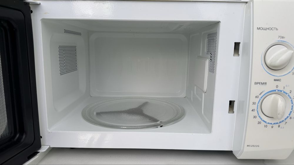 Продам микроволновую печь