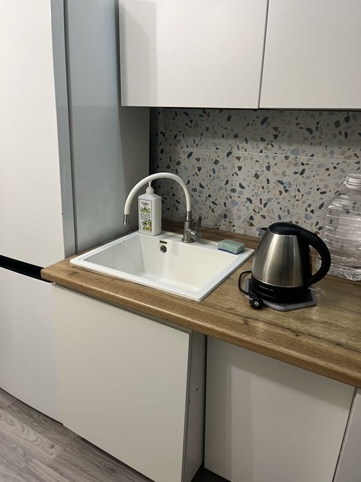 Кухонный гарнитур со встроенной техникой