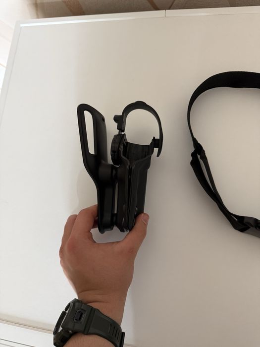 Кобур за пистолет Макаров със ластик за бедро