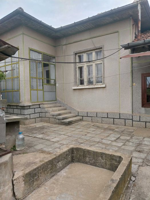 Поддържана къща  в село Одърне