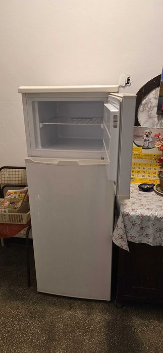 Frigider cu congelator