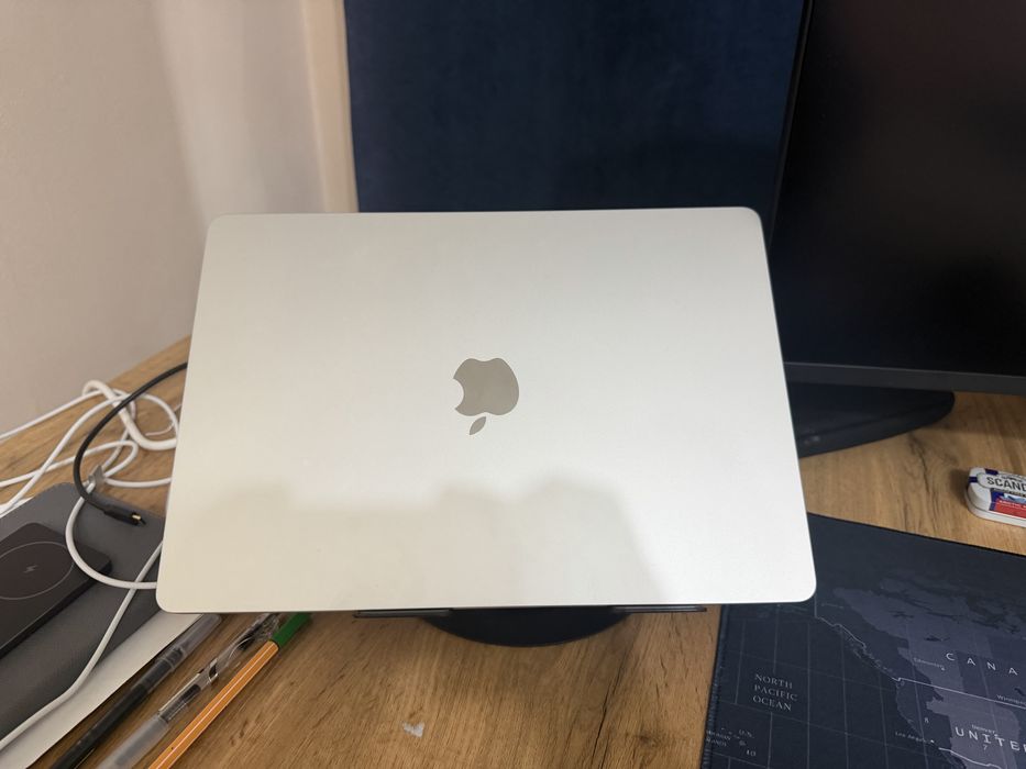 Macbook air m4 15 16/256