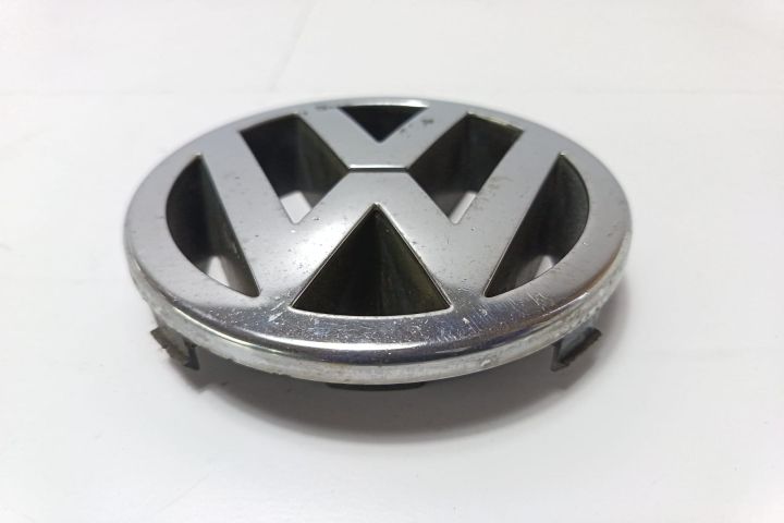 Emblema fata 1J5853601A Volkswagen VW Polo a 4-a generatie 9N