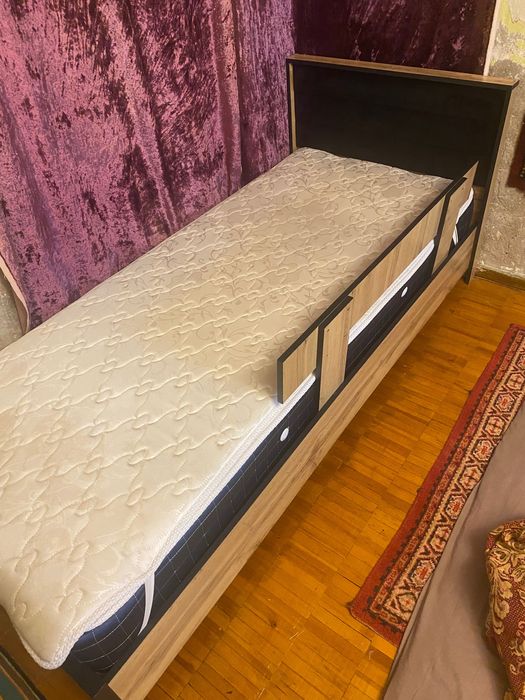 Кровать с матрасом 200х90 односпальная