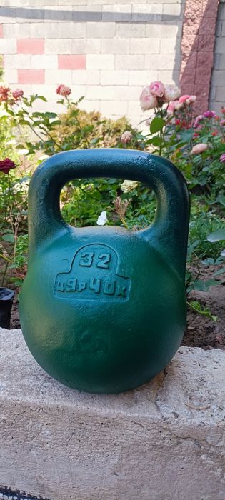 Гири советские чугунные 24. 32 кг