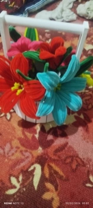 Sovgʻa uchun gullar qoʻl mehnati asosida