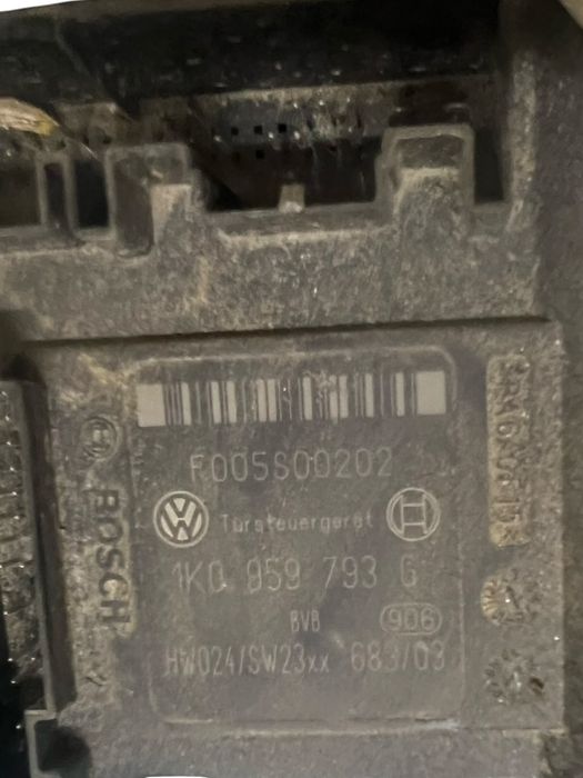 Motoras Geam Pivotant Stanga Fata Volkswagen Golf V 1K1 2003 - 2009 Va