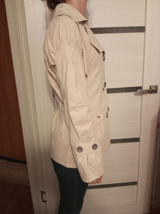 Зимний пуховик 7000тг.