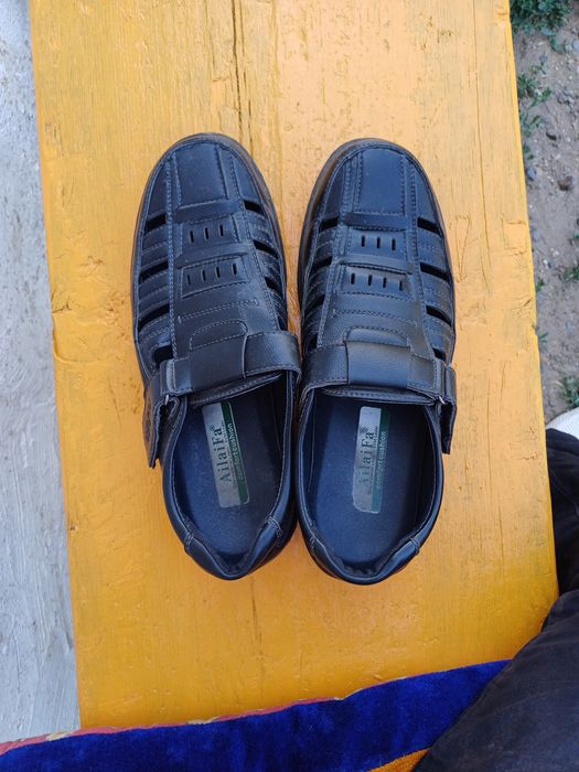 Продам обувь летней